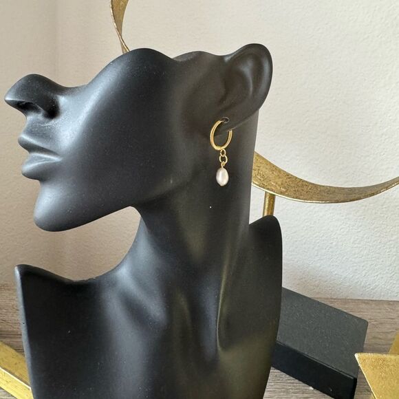 Gold Starburst and Pearl Drop Earrings N843 - Picture 4 of 4